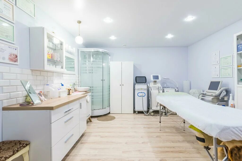 Салон красоты народное ополчение 20. Студия эстетики москва. Эстетичный салон красоты. Аура тамбов салон. Estetika tela студия аппаратной косметологии спб.