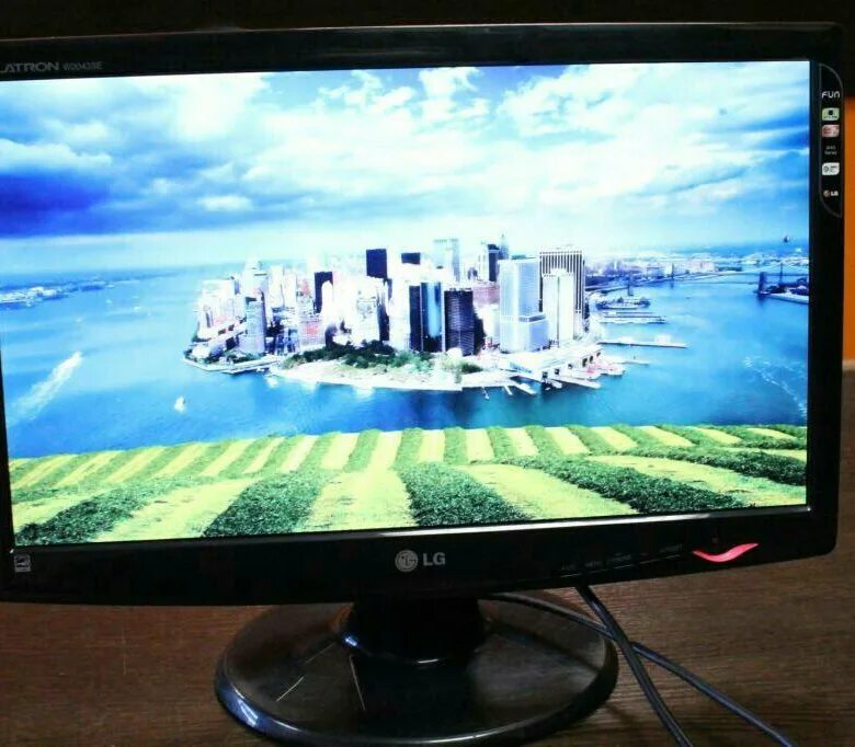 Lg flatron w2043se pf. Монитор lg flatron 24 дюймов. монитор lg 20 дюймов. монитор lg flatron 24 дюйма 60 гц. монитор самсунг 20.5 дюймов.