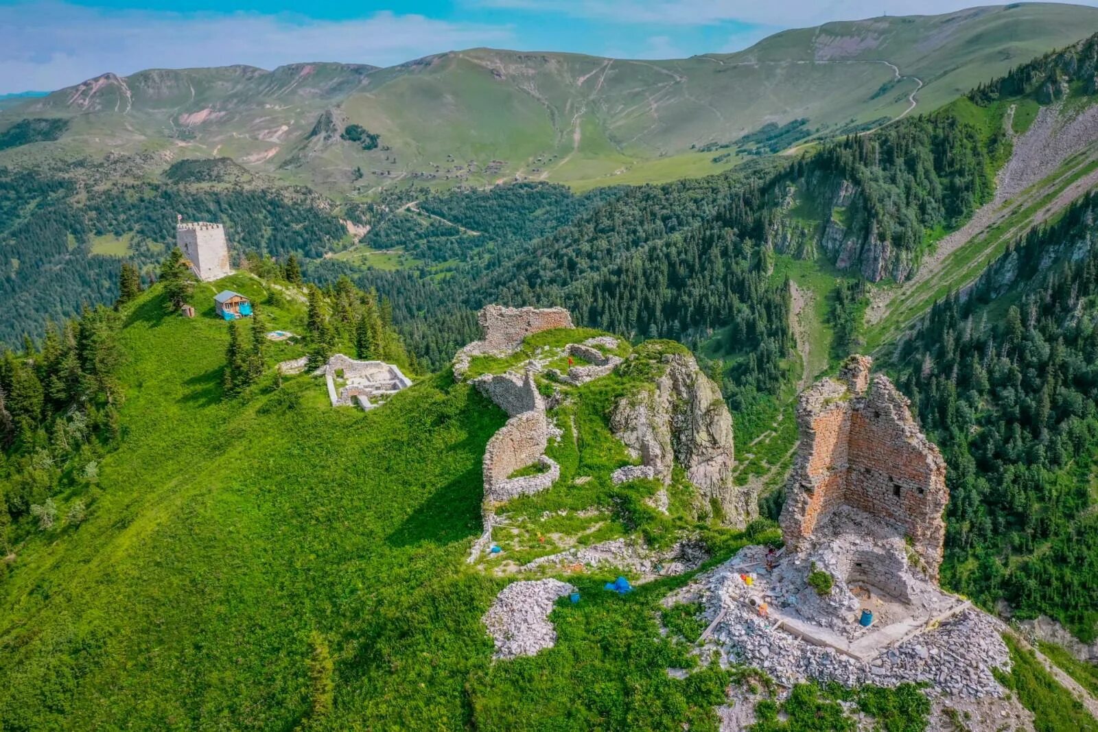 Крепость Хихани Аджария. Горная Аджария Грузия. Батуми Аджария Грузия. Долина Хада Грузия. Сим грузия