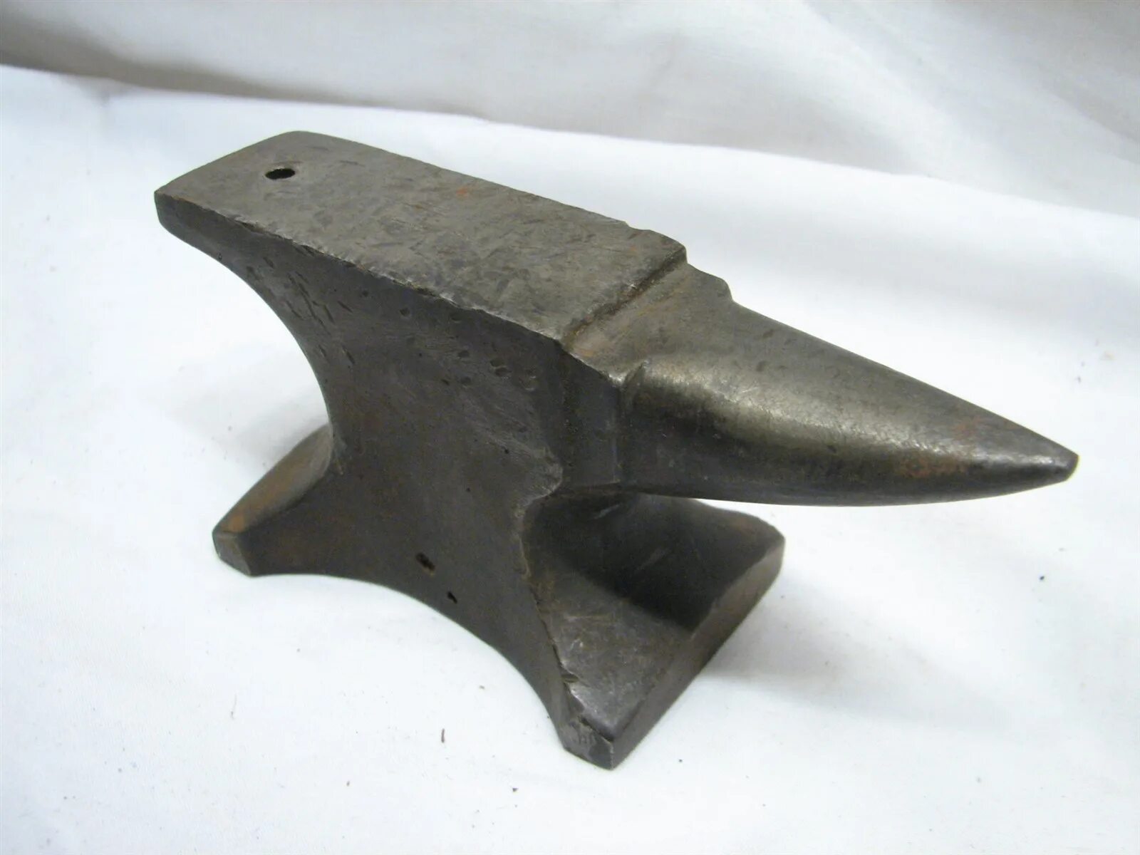 Наковальня соединена. Мини наковальня чиз. наковальня 120lbs. наконечник наковальни ts &quot;plus&quot;. флахейзен наковальня круглая ф75 мм..