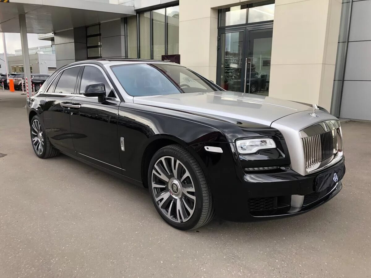 Машина за миллион рублей 2024 какую купить. Rolls Royce Ghost 2017. Rolls Royce Ghost 2019. Rolls Royce Ghost 2022. Rolls-Royce Ghost i Рестайлинг (Series II).