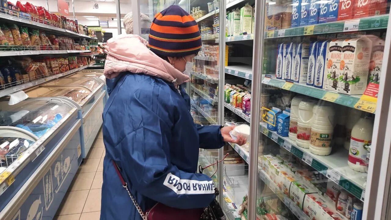 Рост цен. Роспотребнадзор молочные продукты фальсификат. Летучий контроль в магазине картинки. Магазин гум мурманск. Магазин продукты.