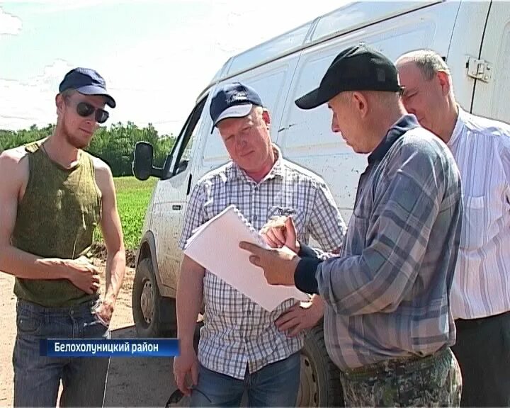 Погода на неделю в белохолуницком районе. Церковь село троица кировская область. Церковь николая чудотворца в сырьянах, село сырьяны. Белая холуница крестный ход. Деревня ракалово кировская область.