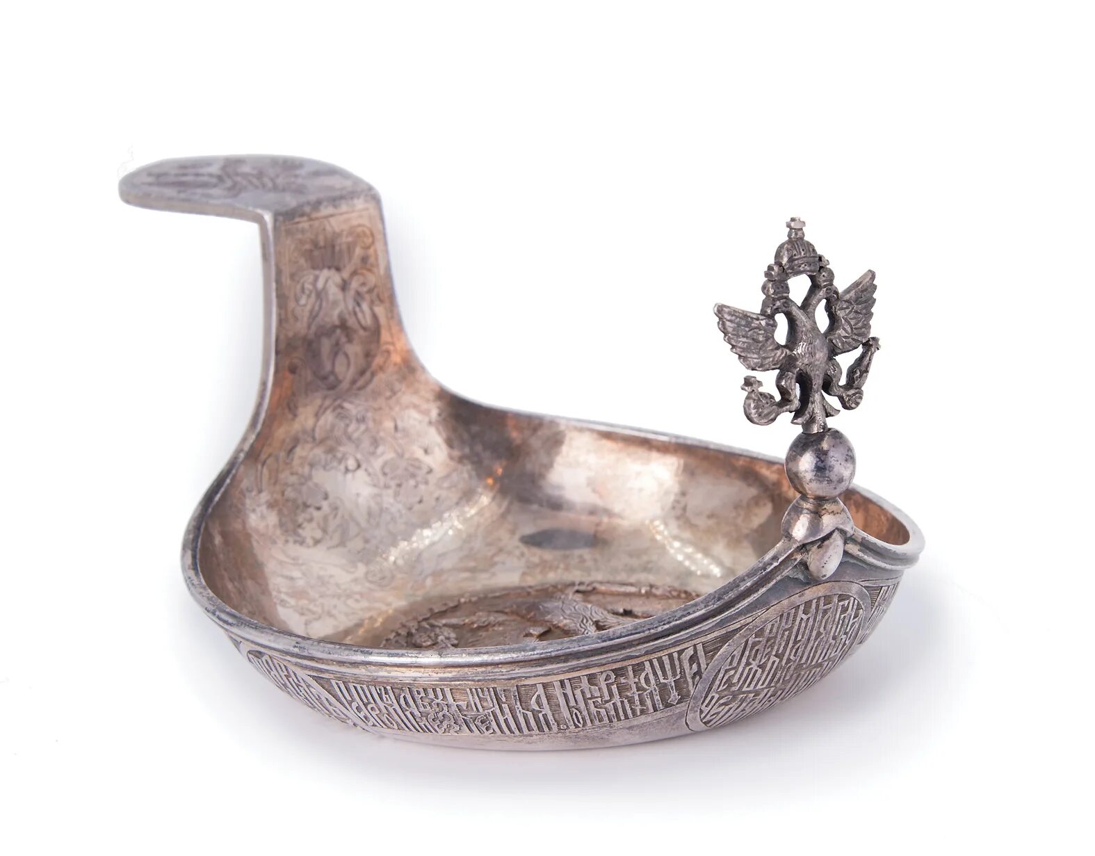 Эмаль по скани. Мечи калачи. Ковш-братина михаила романова. Ковш серебряный в виде гуся. Позолоченный серебряный ковш.