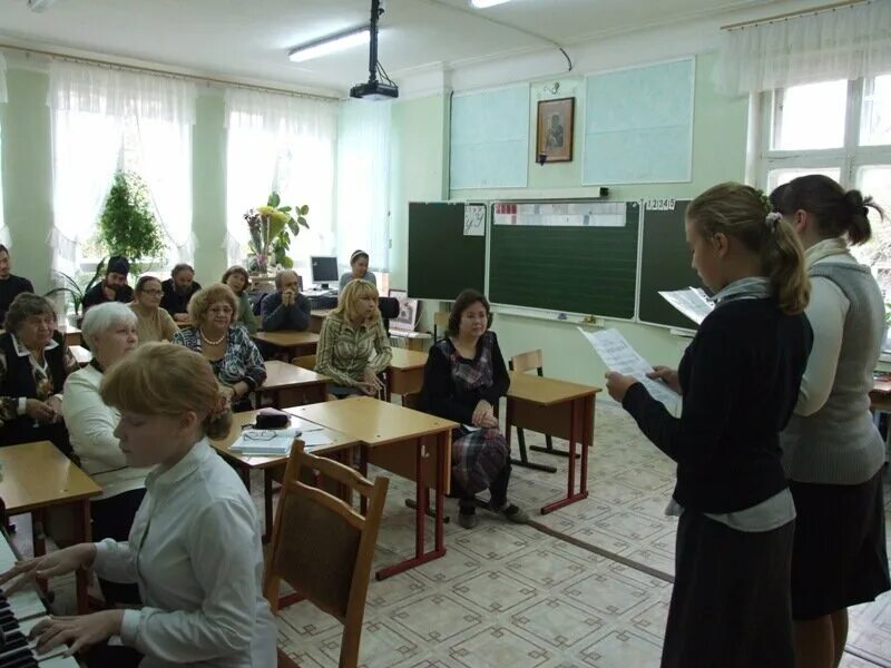 11В,Гимназия 7,г.Мурманск Всё по внутреннему устройству класса(расписание уроков