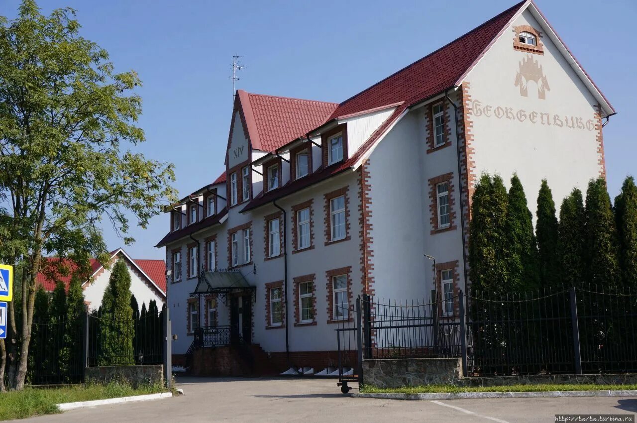 храм святого бруно кверфуртского в черняховске. черняховск крыши. черняховск набережная. черняховск благоустройство 2022. панорамы черняховска калининградской области.