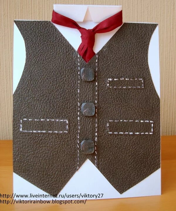 Tom tailor жилетка вилдбирис. Серая жилетка мужская. Газета жилетка. Жилетка пэчворк. Костюм из газет для мальчика.