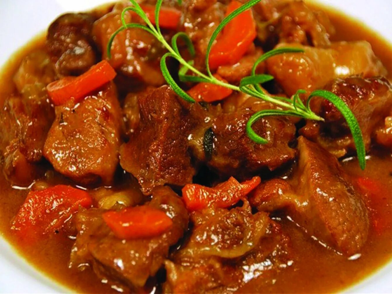 Как вкусно приготовить говядину в мультиварке