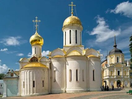 Сколько в лавре церквей