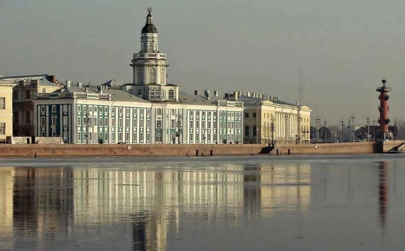 Спб первый. Кунсткамера и Академия наук в Санкт-Петербурге. Здание Кунсткамеры и Академия наук в Санкт-Петербурге. Кунсткамера Санкт-Петербург 18 век. Академия наук и Кунсткамера Петра 1.