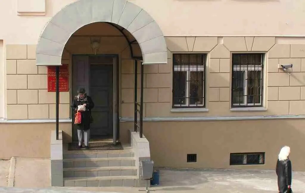 Замглавы столичного СК Никандров останется под арестом до 19 декабря Российское 