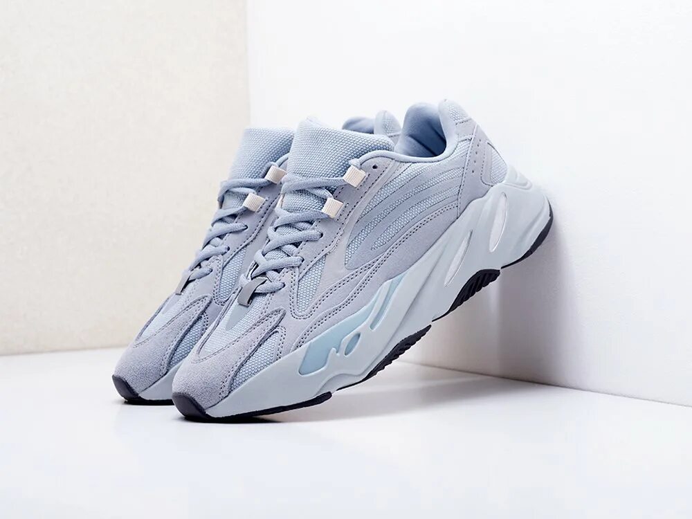 Кроссовки yeezy 700