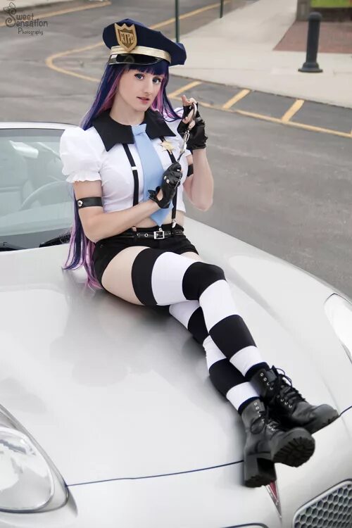 Cosplay stockings. Cosplay Handcuffed. Makima Cosplay Handcuff.