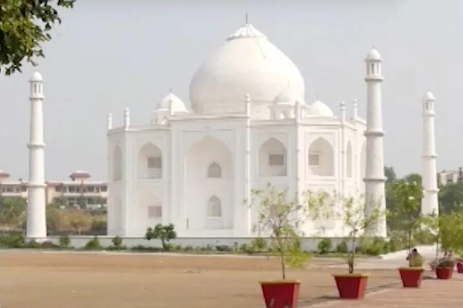 Taj Mahal Photography Tips & Travel Guide - Dan Flying Solo Taj mahal, Taj mahal