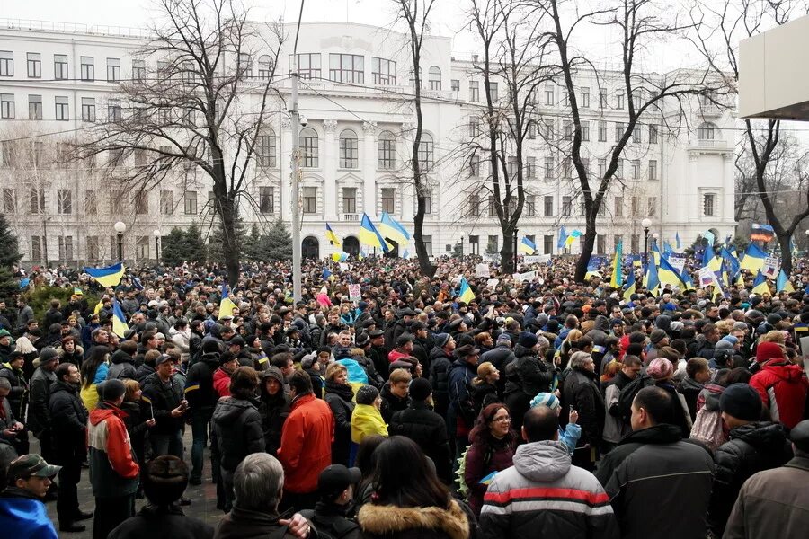 Администрация днепропетровска. Патриоты украины фото. Днепропетровск митинг. Днепропетровск русский город. Ситуация в днепропетровске на сегодняшний день.