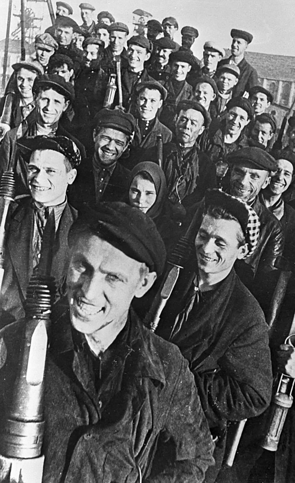 шахтер алексей стаханов. шахтер 1935. алексей стаханов и стахановское движение. шахтер 1935. алексей стаханов тула.