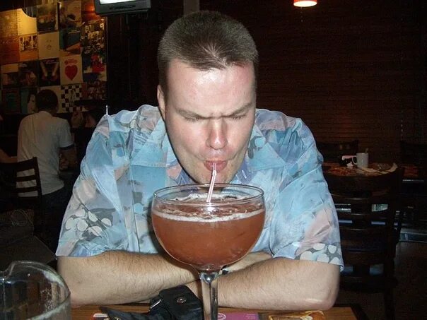 Старые чугунные казаны. Чугунная кастрюля. Чугунок ситон. Чугунков москва. Чугунков москва.