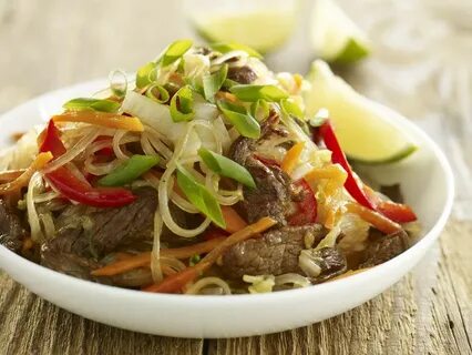 Говядина с овощами и капустой