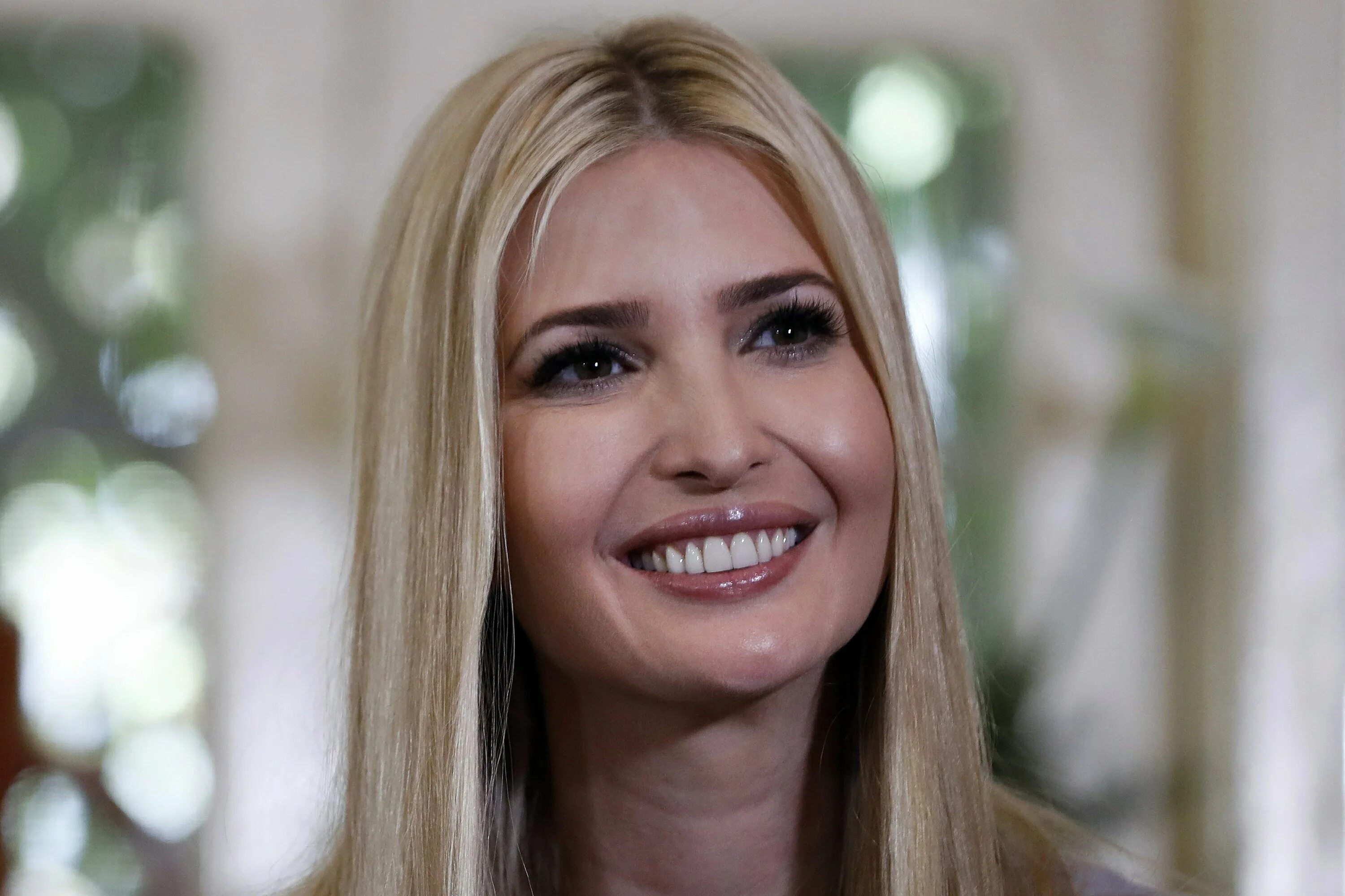 Биография иванки. Иванка Трамп. Иванка Мари Трамп. Трамп Иванка фото. Ivanka 2028.