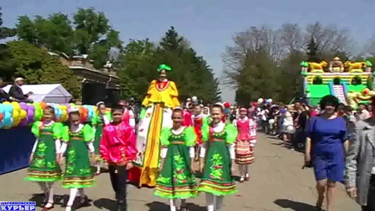 Погода в старощербиновской на неделю самый. Станица Старощербиновская. Праздничная колонна школы 1 мая. Майский Старощербиновская. Дзягун Старощербиновская.