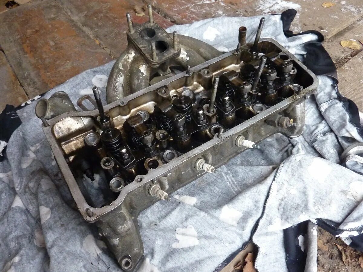 Головка на жигули ваз 21 0 6. Головка блока жигули. Головка блока цилиндров 21011. Головка блока жигули. Головка блока жигули.