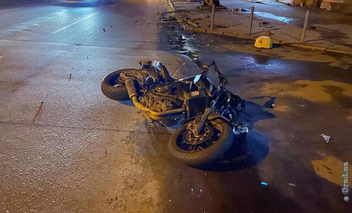 Разбил мотоцикл