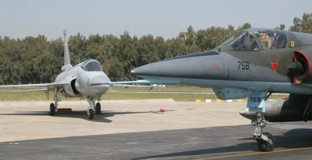 Мираж 17. Dassault Mirage 5. ВВС Пакистана. Mirage 3 розовый. Мираж lll ВВС Пакистана.