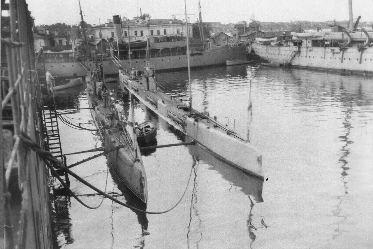 Первую пл. Подводные лодки Российской империи Барс. Подводная лодка Барс 1916. Дизельная подводная лодка Барс 1912. Подводная лодка Барс 1915.