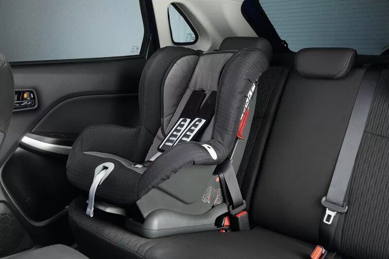 Как установить кресло isofix. Britax römer duo plus isofix. suzuki sx4 isofix. isofix suzuki sx4 2011. suzuki sx4 2008 isofix.