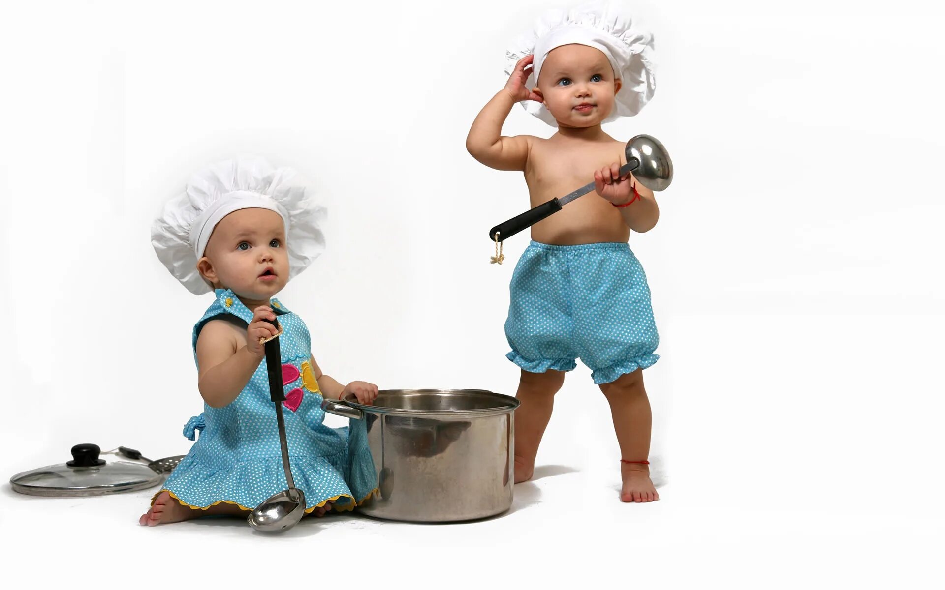 Cooking babies. Дети поварята. Поваренок картинка для детей. Веселые поварята. Фотосессия Поваренок.