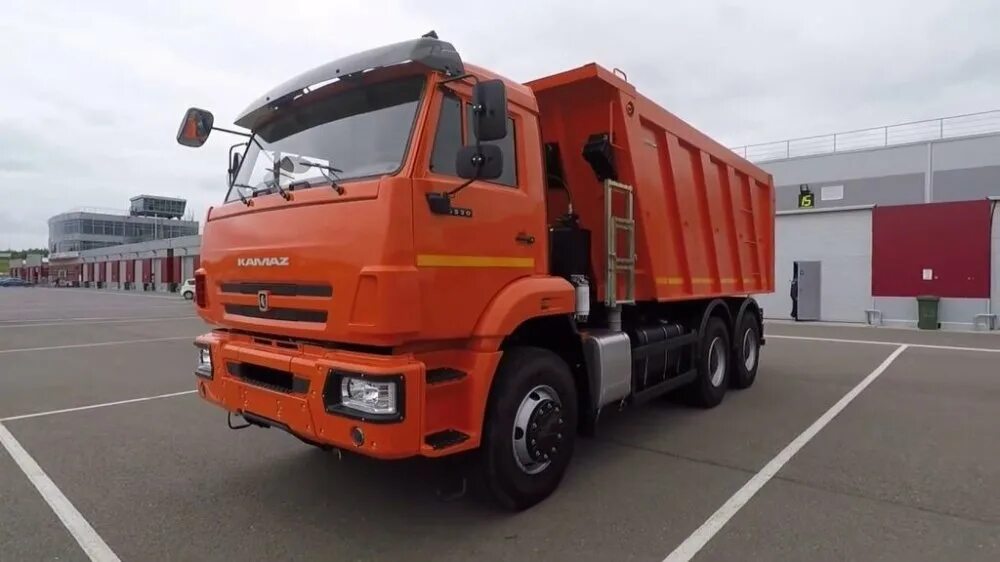 Камаз 6520-53 самосвал. Камаз 65115 расширительный бачок течёт. Камаз 6520 выкидывание тосола. Камаз 6520 антифриз. Самосвал камаз 6520-001-49 (b5).