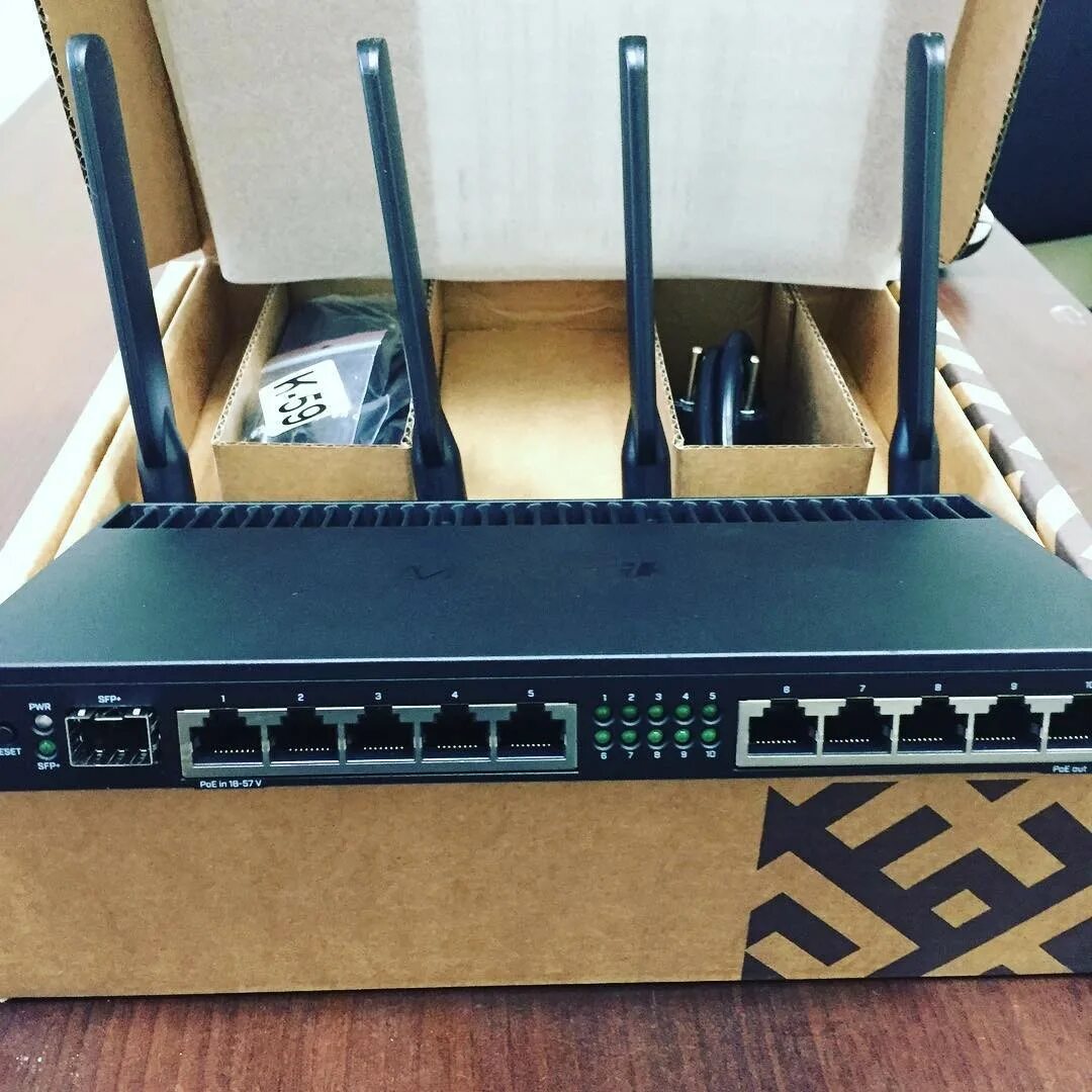 Маршрутизатор mikrotik rb4011igs. Wi-fi роутер mikrotik rb4011igs+5hacq2hnd-in. rb4011igs+5hacq2hnd-in. роутер mikrotik rb 4011. mikrotik 4011igs+5hacq2hnd-in.