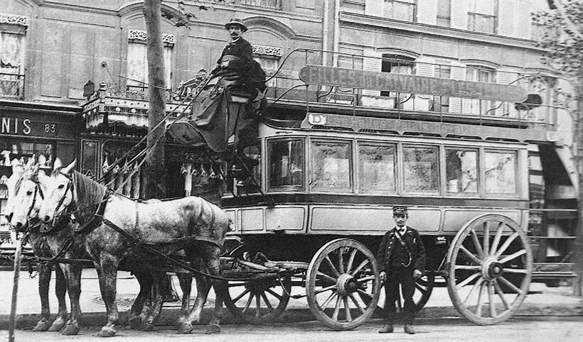 First transport. Омнибус 19 век Париж. Омнибус транспорт 19 века. Омнибус 1820 года в Лондоне. Омнибус Лондон 19 век.