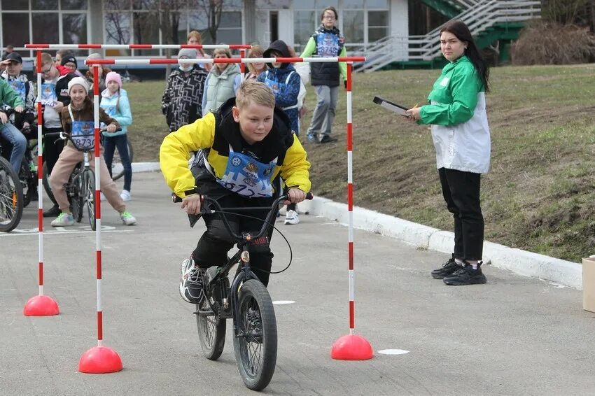 Новости ру каменск уральский. Безопасное колесо 2022 Каменск-Уральский. Автогородок безопасное колесо. Школа 32 Каменск-Уральский. Школа 34 Каменск-Уральский.