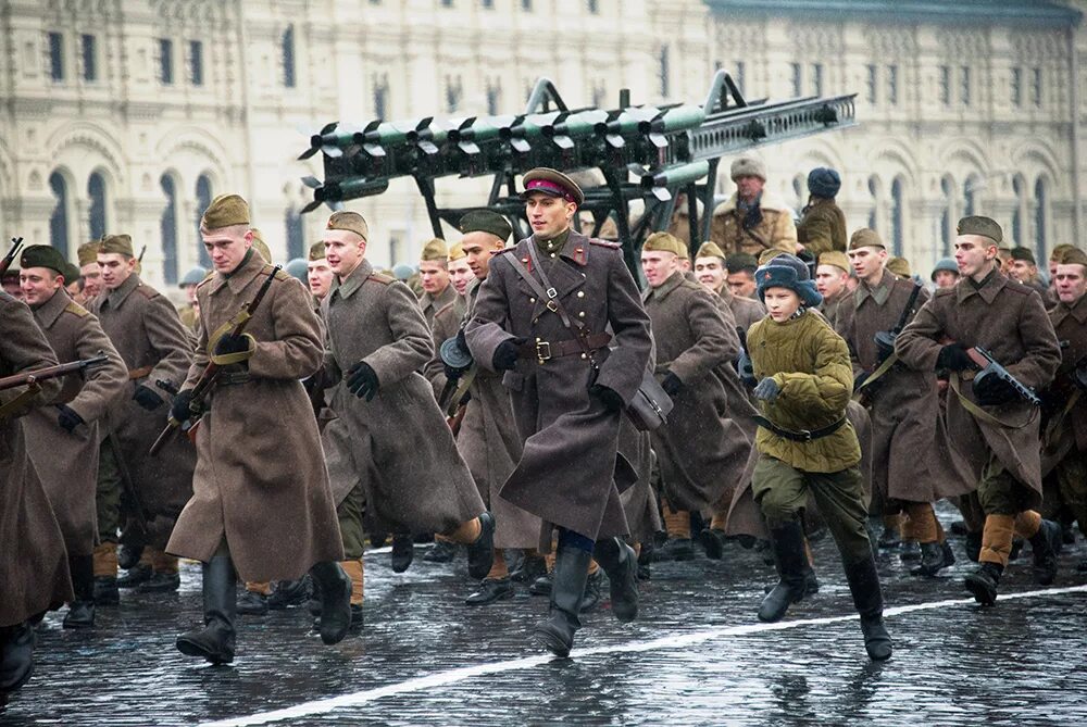 Парад 7 ноября 1941. Парад 7 ноября 1941 года в Москве на красной площади. Парад красной армии 7 ноября 1941. Парад на красной площади 7 ноября 1941 года.