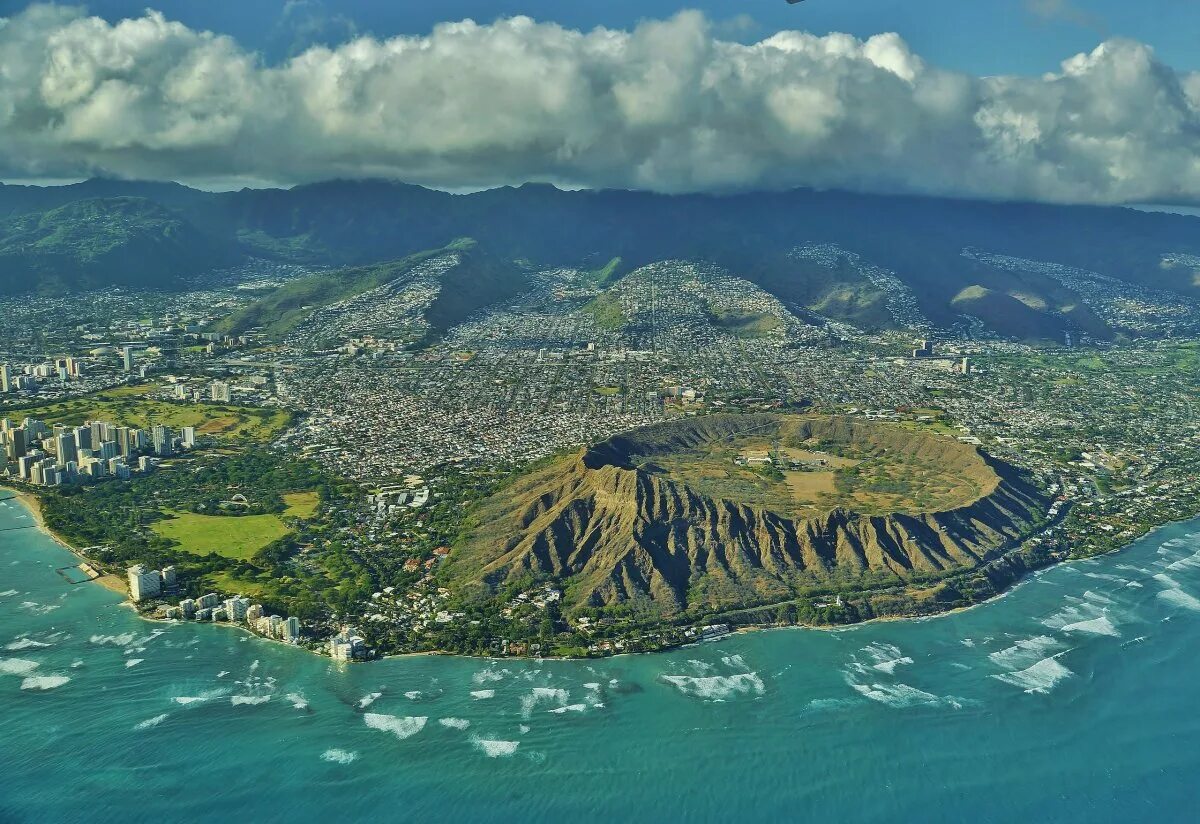 Самый большой остров сша. Остров Оаху Гавайи. Оаху Гавайи кратер. Гонолулу Оаху Гавайи. Кратер на острове Оаху (Гавайи) ..