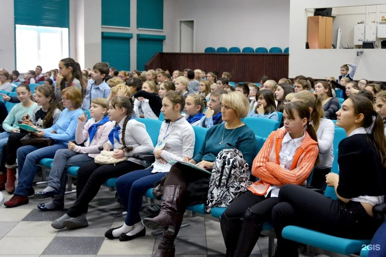 Юниор Новосибирск 2019. Дворец творчества Юниор Новосибирск. Кирова 44/1 Новосибирск Юниор. Дворец творчества детей и учащейся молодёжи Сыктывкар.