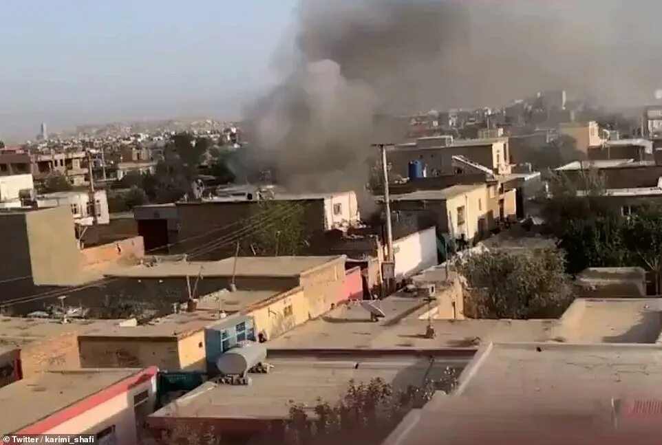 Дома в Кабуле. СМИ: В столице Афганистана прогремел мощный взрыв. Авиаудар США Афганистан. Аэродром Кабул разбомбили. Произвести нападение