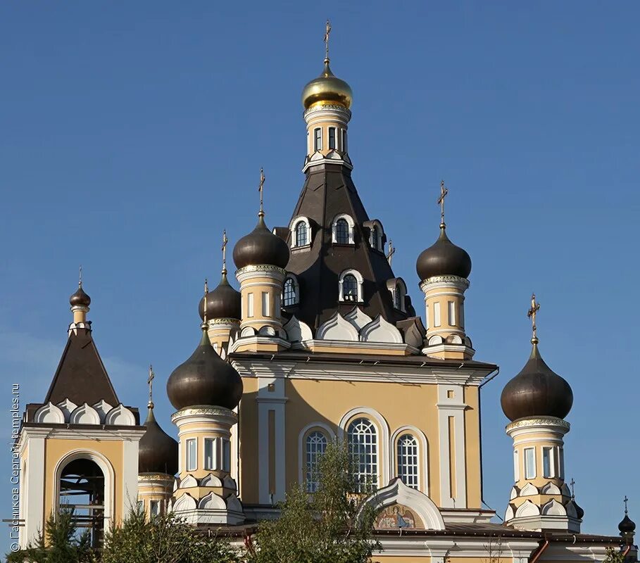 церковь в жулебино. храм сретения господня в жулебино. храм сретенский в жулебино москва. церковь в жулебино. храм сретения господня в жулебино, москва.