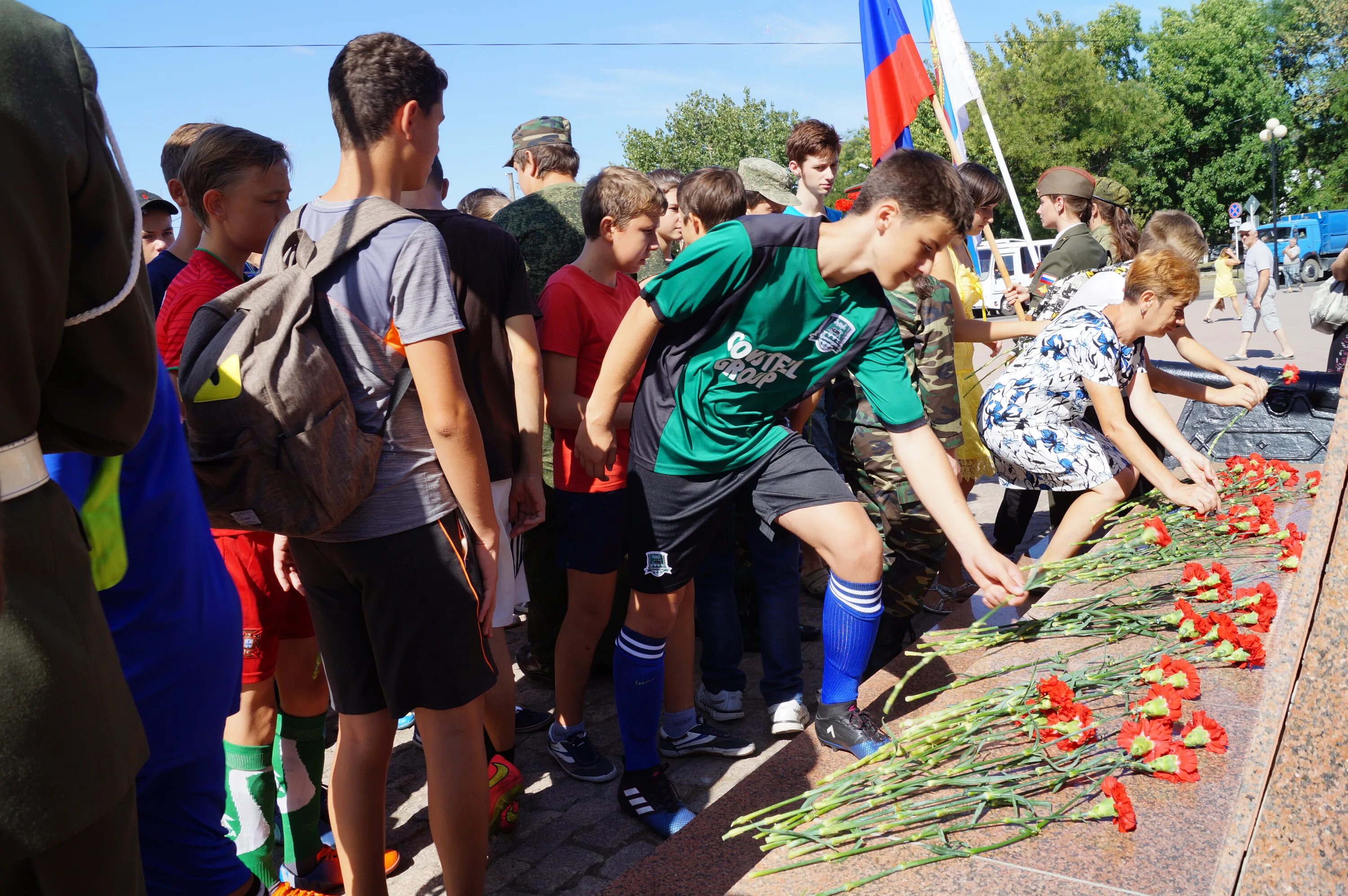 Главные новости ейска. Ейск инфо. Молодежная площадь Ейск. Ейск день города. Человеки Ейск.