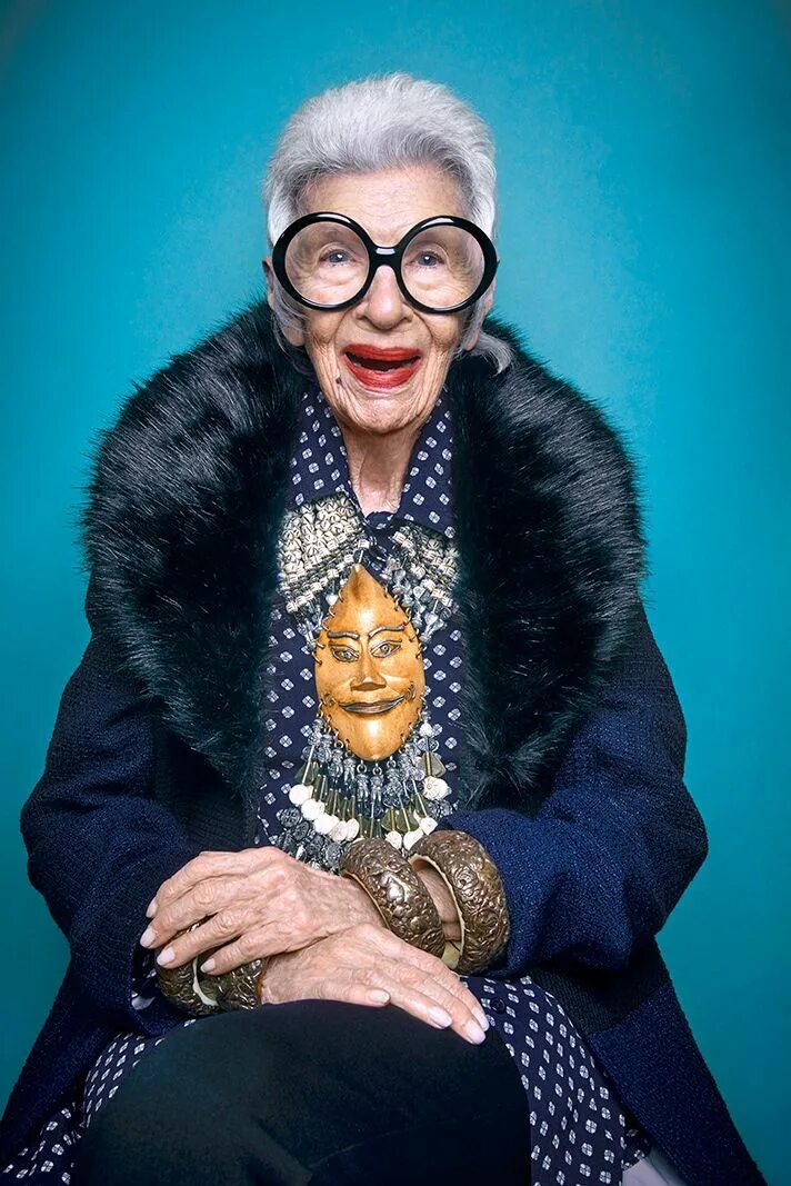 Iris apfel. Айрис Апфель. Айрис Апфель стиль. Айрис Айрис Апфель. Икона стиля Айрис Апфель.