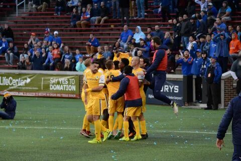 User:FlickreviewR 2. CINvNSH 2018-10-20 - Nashville SC celebration (3261922...