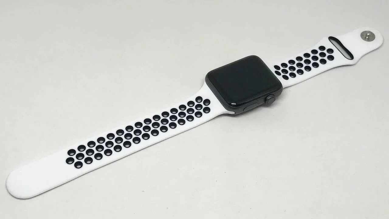 Apple watch Sport 42mm. Ремешок Apple 40mm Pure Platinum/Black Nike Sport Band. Apple watch se Nike 40mm White. Apple watch White Sport Band.