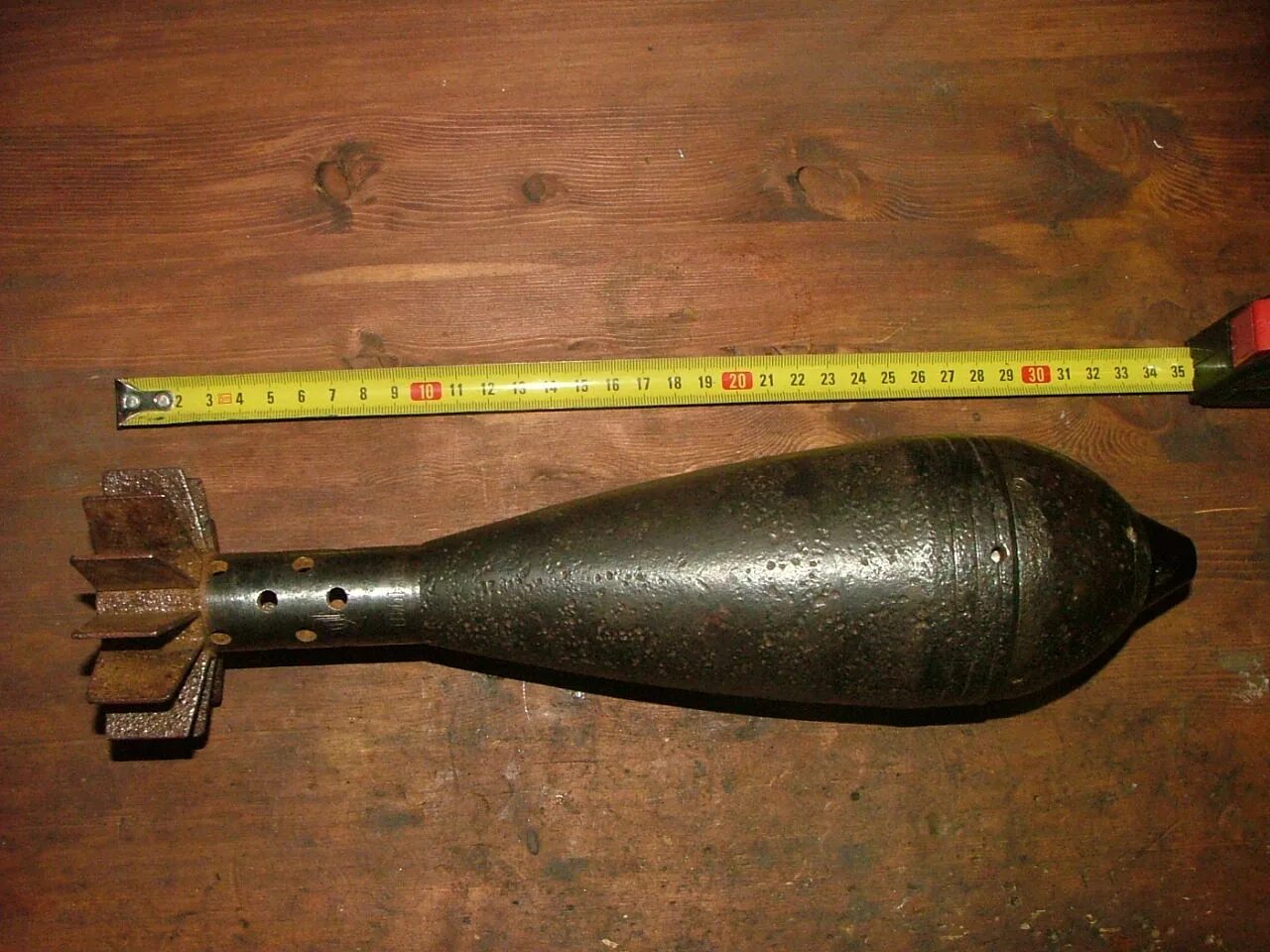 Советская 80 мм минометная мина. Минометная мина 82 мм. Немецкая минометная мина 80 мм. 50мм немецкая минометная мина 5cm WGR 36.