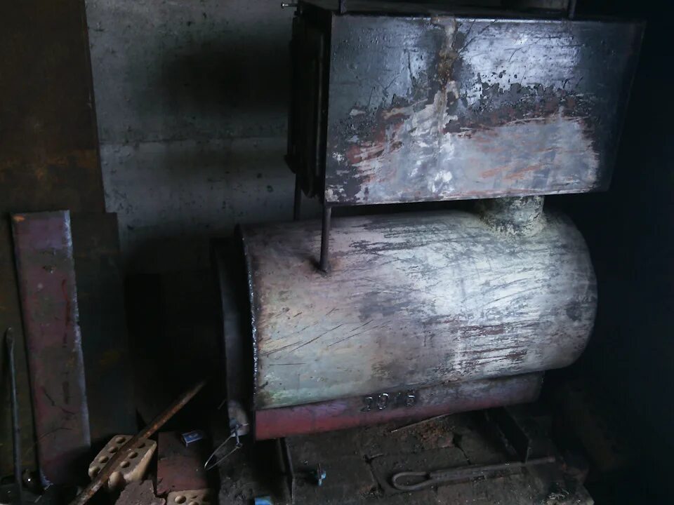 Печка в гараж из трубы. Буржуйка пов 257 с воздушным теплообменником. буржуйка с теплообменником 7б. печка буржуйка ммз 83.