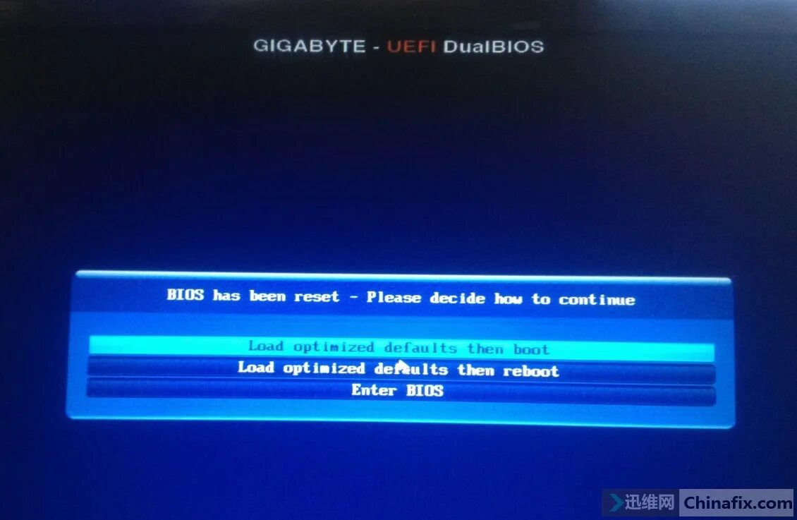 При включения запускается биос. Gigabyte UEFI BIOS. BIOS has been reset. При включении компа биос. BIOS Gigabyte UEFI DUALBIOS.