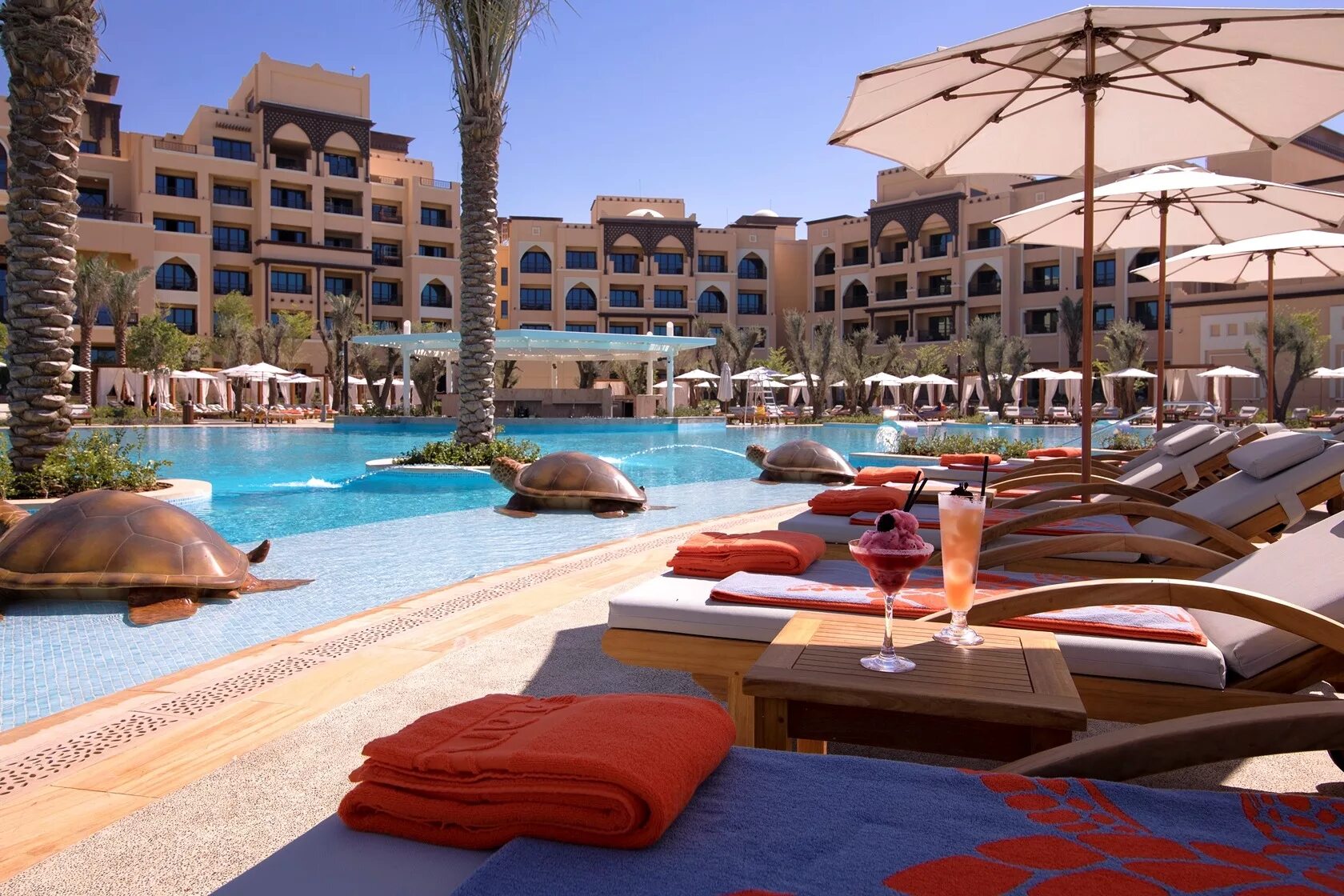 Ротана саадият абу. Саадият ротана. Саадият ротана абу даби. Rixos premium saadiyat island абу-даби, остров саадият. Saadiyat rotana resort villas abu dhabi.