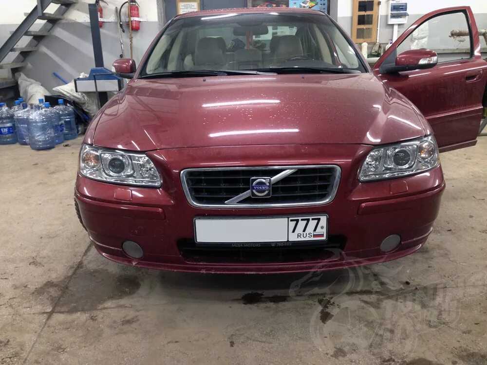 Volvo s60 линзы. Линзы в фары Вольво s60. Вольво s80 линзы. Линзы bi Xenon Volvo s60.