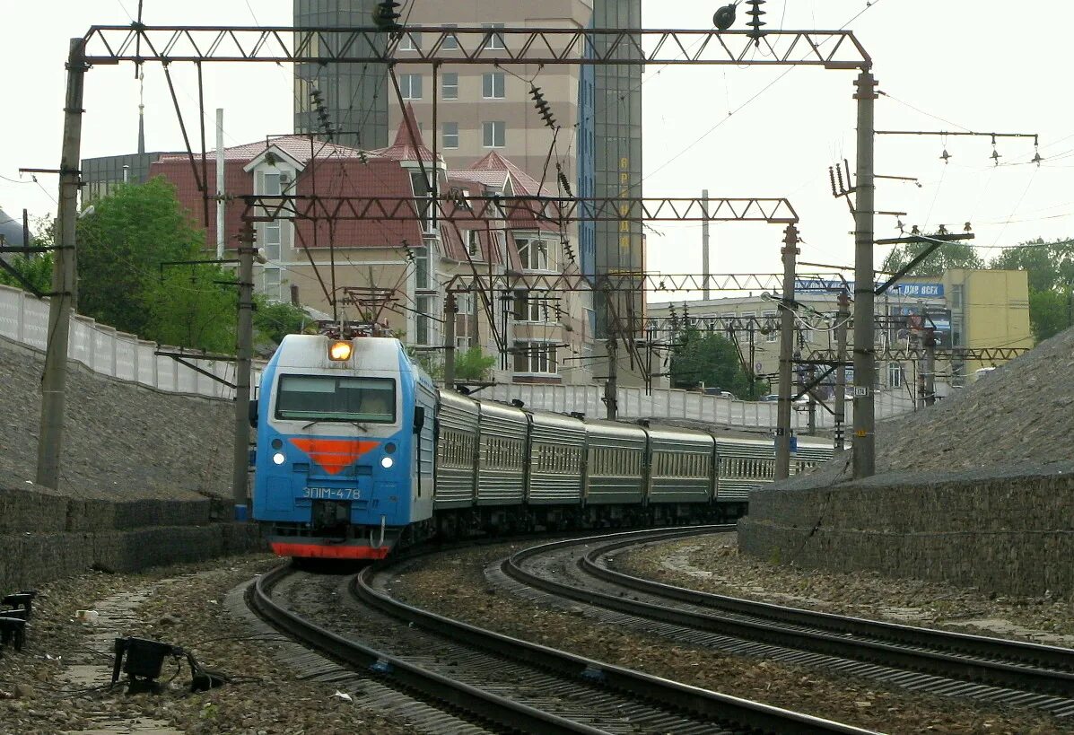 чс4т электровоз. поезд 53/54 харьков владивосток. поезд харьков владивосток. поезд 350а. фото поезда москва харьков.