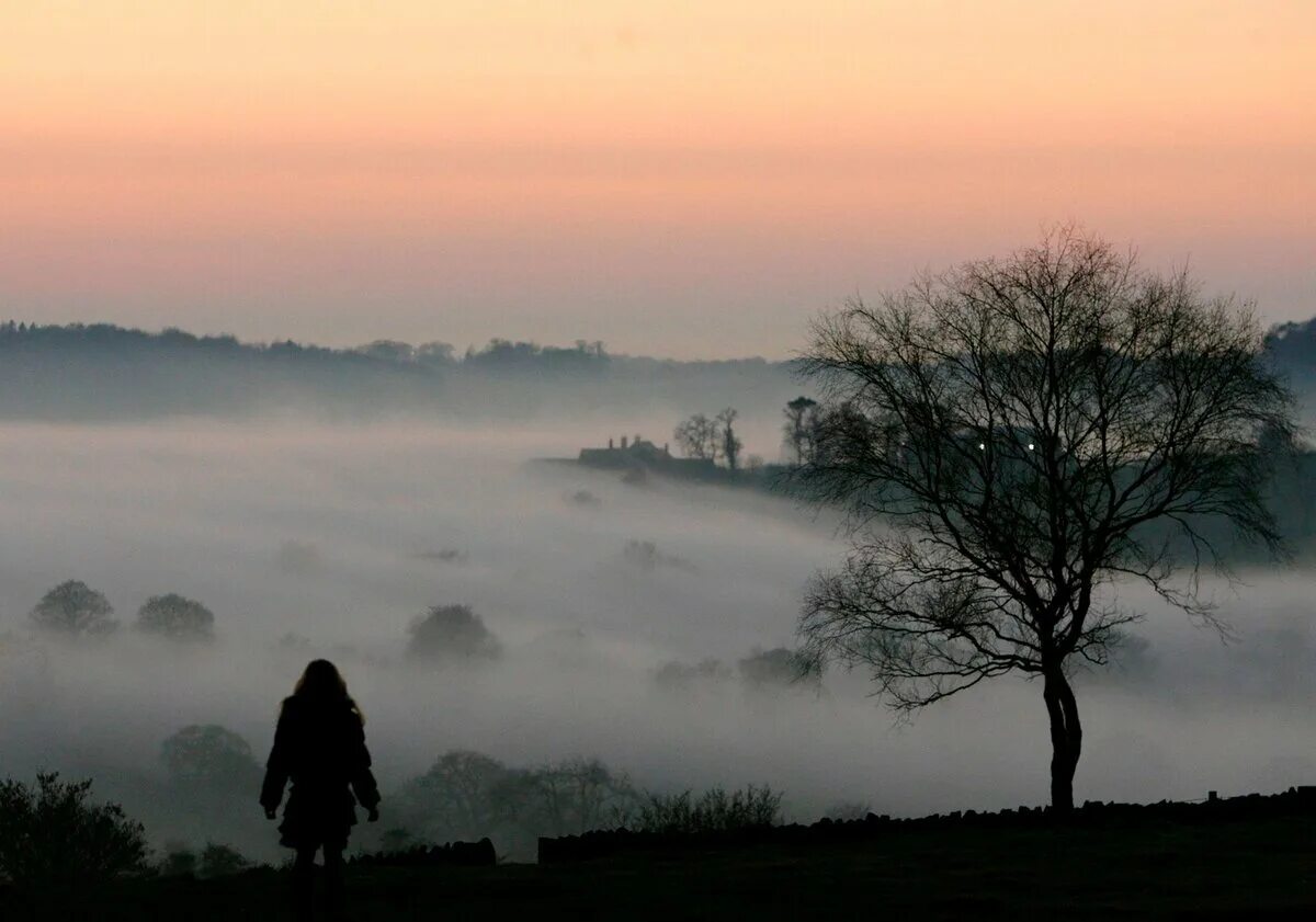 Туман романтика. Человек в тумане. Фотосессия в тумане. Лицо в тумане. Мир в тумане.